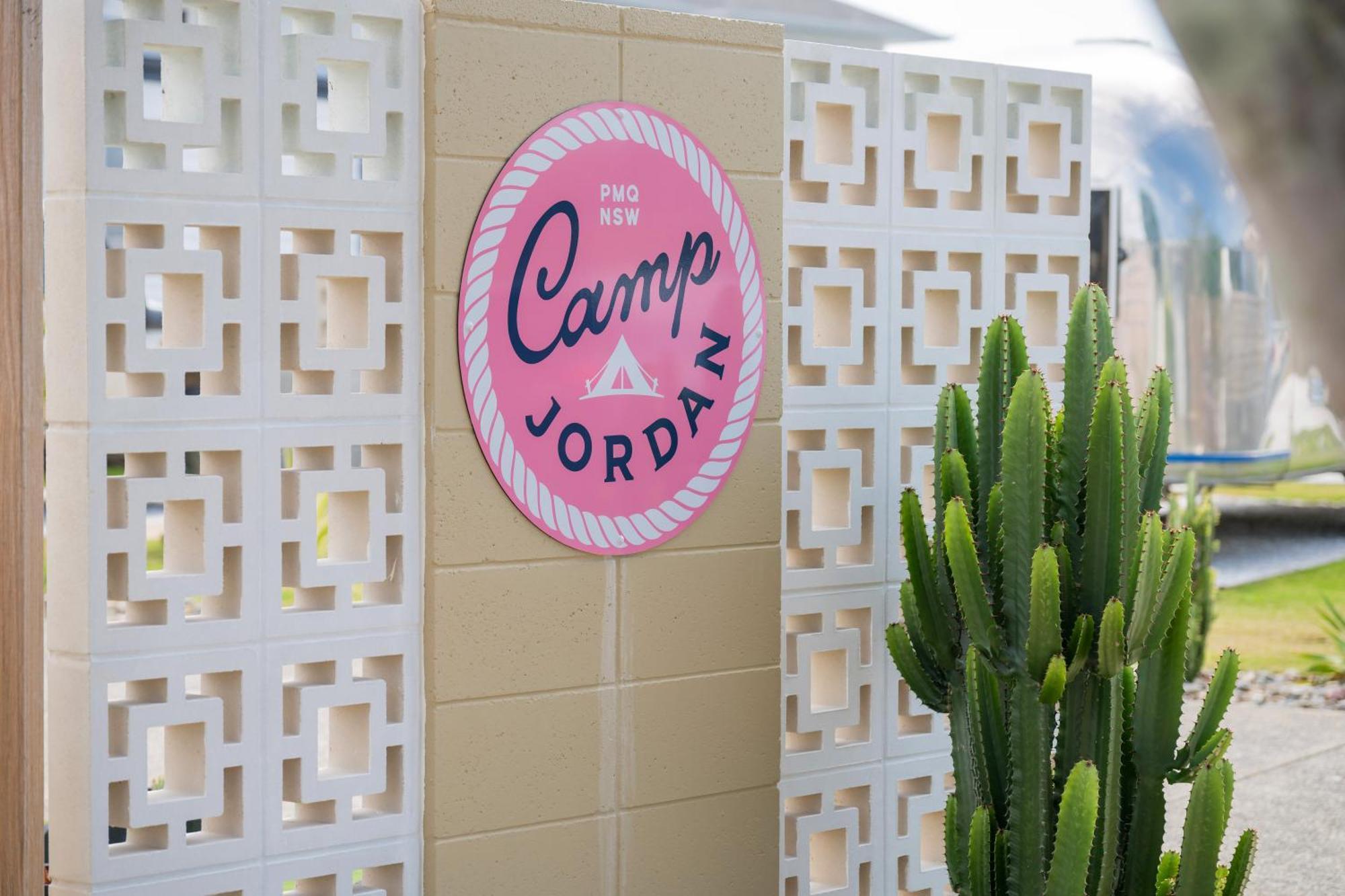 Camp Jordan Hotel พอร์ตแมคควอรี ภายนอก รูปภาพ