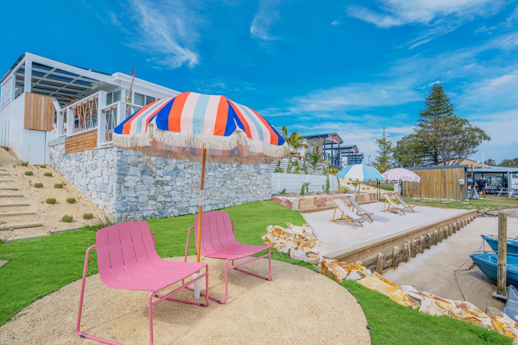 Camp Jordan Hotel พอร์ตแมคควอรี ภายนอก รูปภาพ